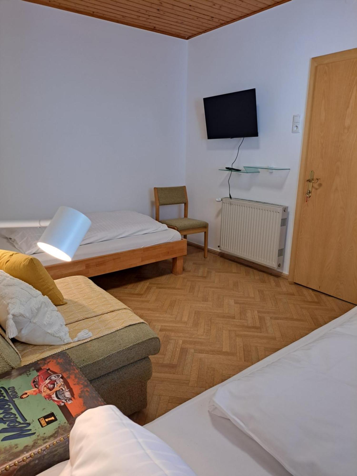 Gaestehaus Lanthaler ローゼンバッハ 部屋 写真